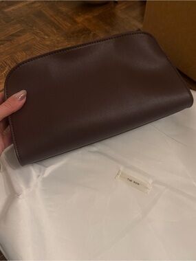 Peggy clutch